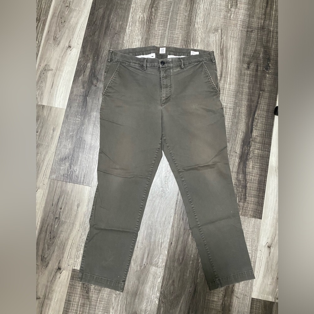 Gap Men's Grey Pants Essential Slim  Size 36x30